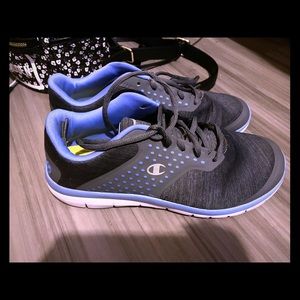 Champion women’s tennis shoe